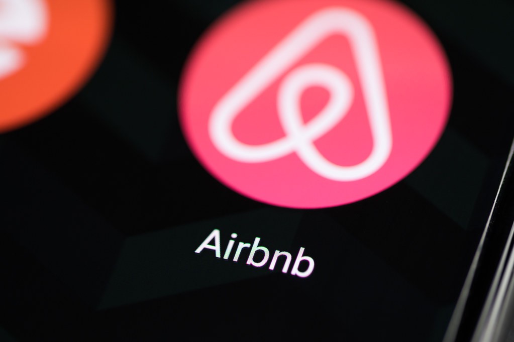 Airbnb: Uncover Unique Accommodations
